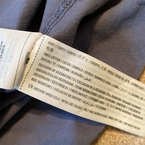 Abercrombie long sleeve tshirt - Picture 3 of 3